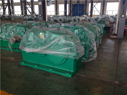 壓力失衡導(dǎo)致圓柱齒輪減速機(jī)漏油的具體解決辦法